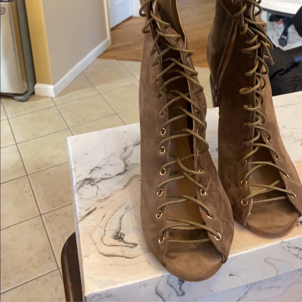 Tall heel boots